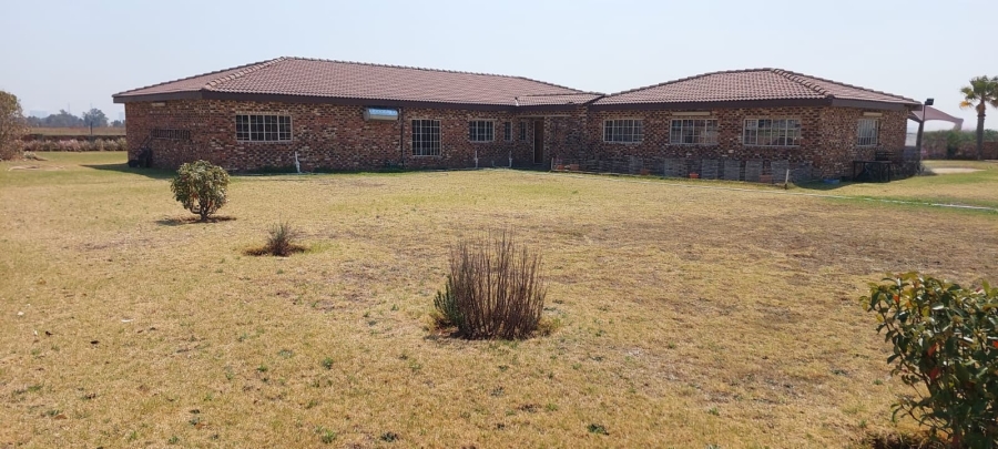 4 Bedroom Property for Sale in Vaal Power A H Free State